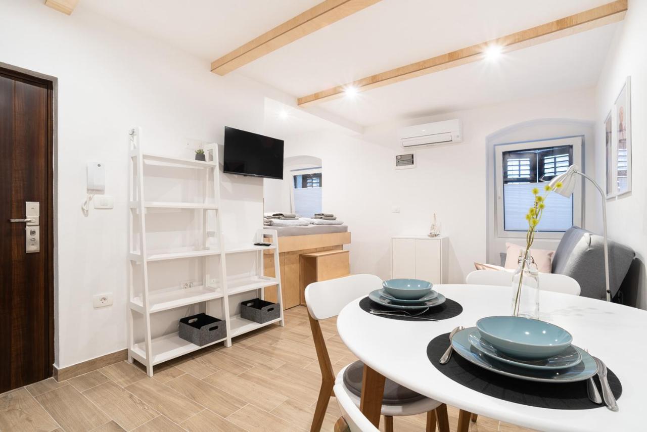 איזולה Apartments Nautilus, Nearby Beach Svetilnik מראה חיצוני תמונה